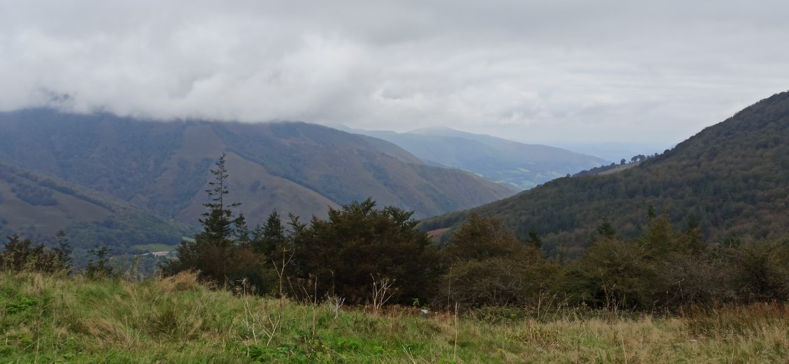 J1. Un coup d'oeil en arrière s'impose avant de reprendre la route.