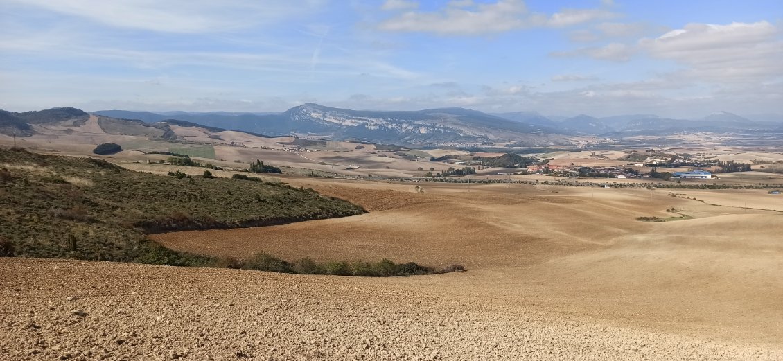 J2. Vue sur la Navarre.