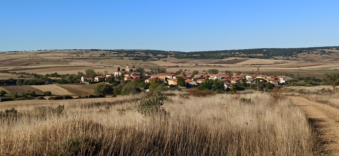 J6. Et la récompense ne se fait pas attendre avec une jolie vue sur Atapuerca.