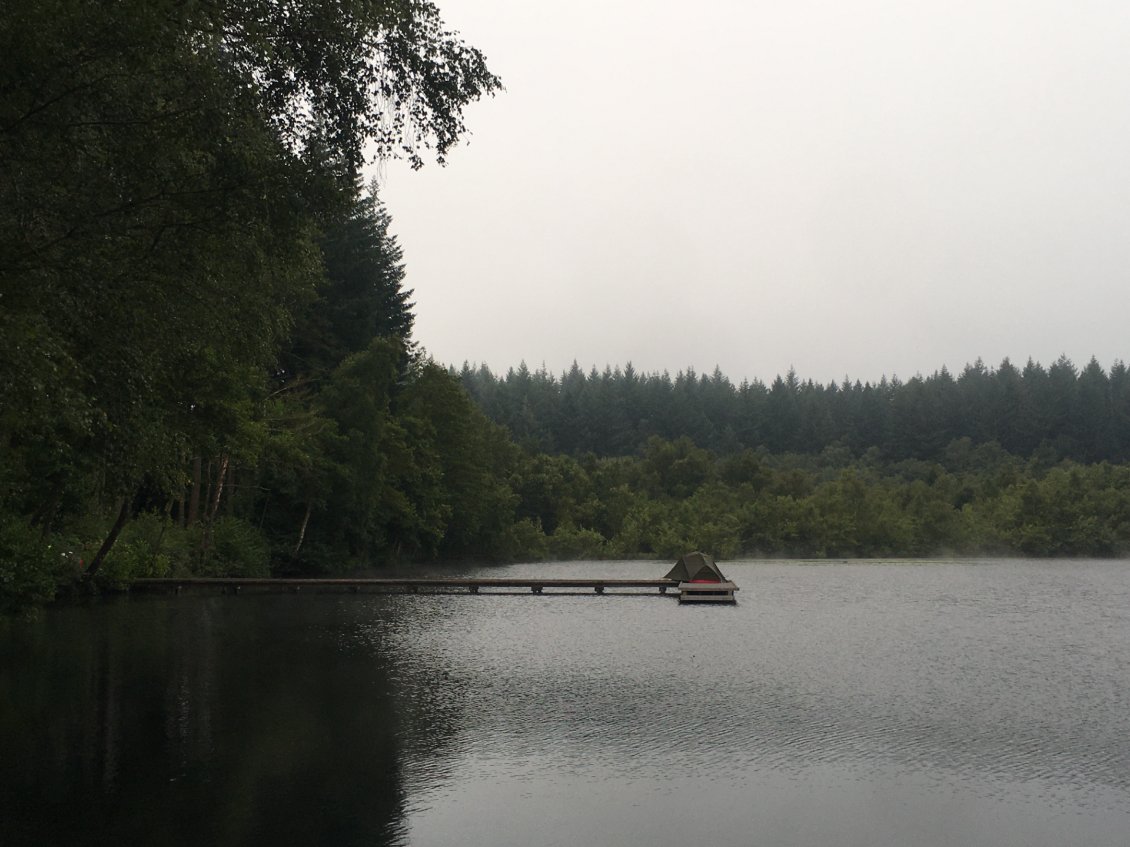 Au petit matin sur l'étang de la Toison