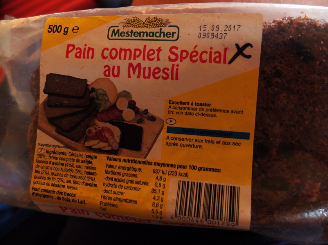 Nous avons mangé ce pain périmé depuis 2017, il était conditionné sous vide et l'odeur ne présageait rien de mauvais !