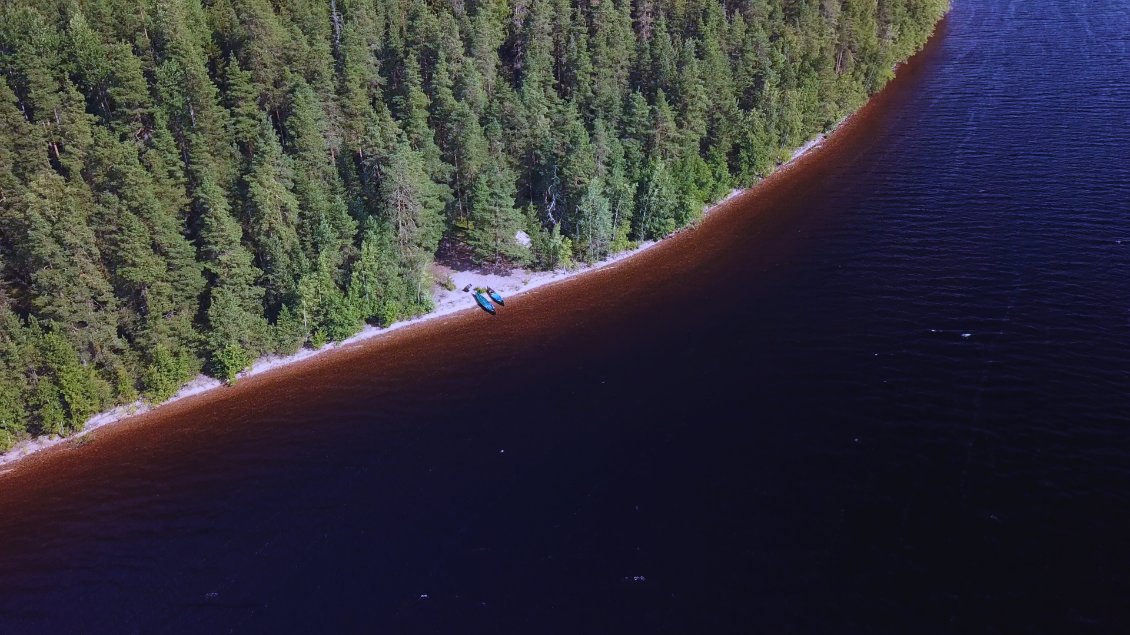 Ce bivouac est encore sur une ile mais il ne faut pas oublier que la Finlande en dénombre environ 180.000