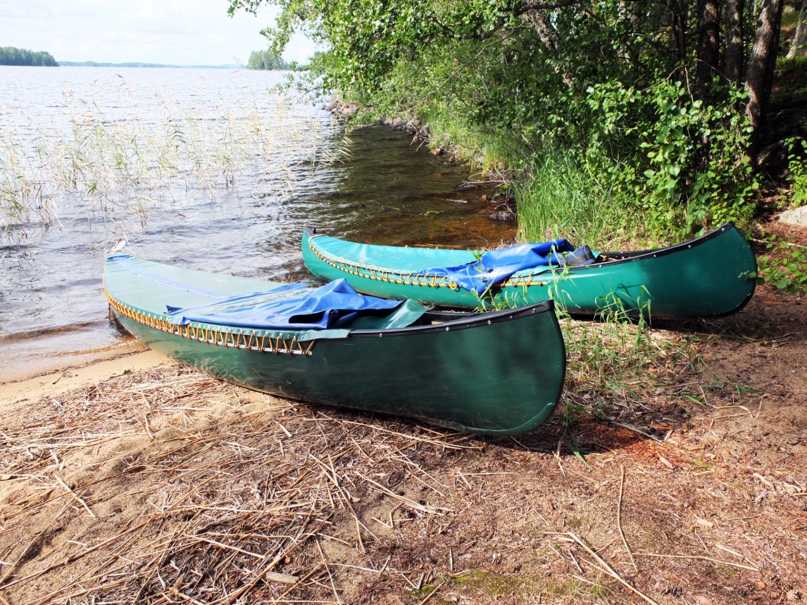 Depuis le temps qu'elle le connait, Amelie a développé une relation avec son canoé et, elle aussi, lui parle durant les navigations.