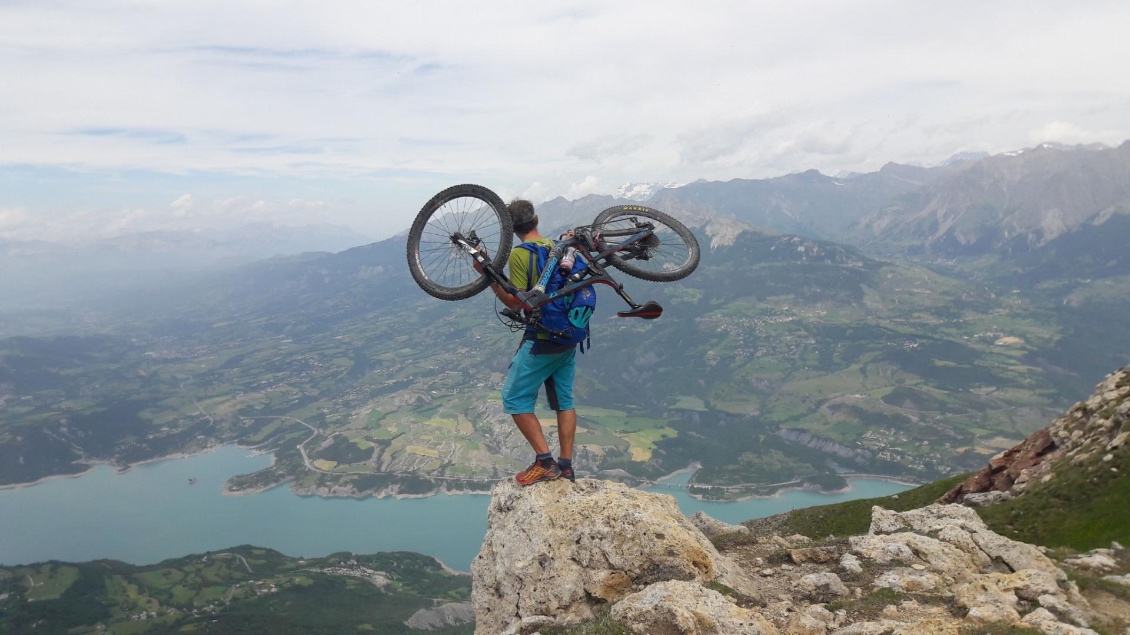 Un sac à dos porte vélo ??