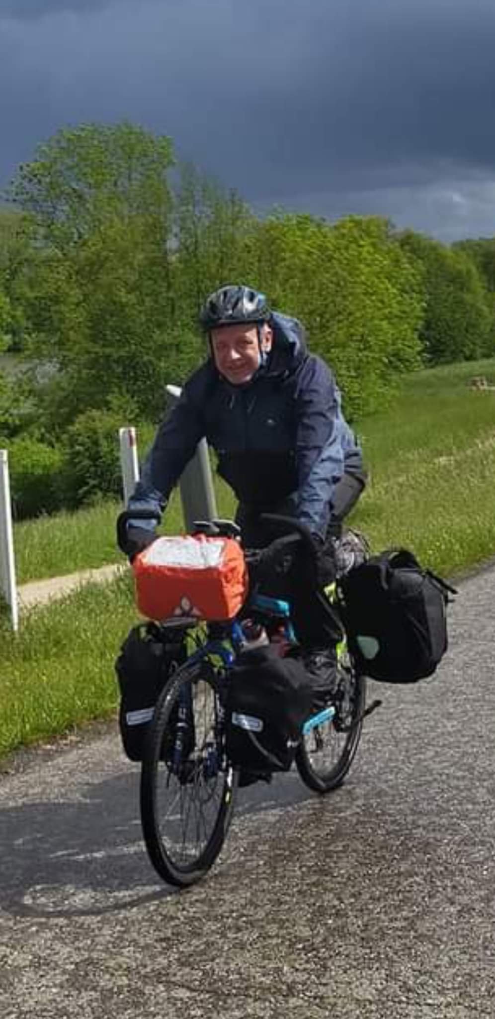 La monture et le cycliste sont presque prêts !