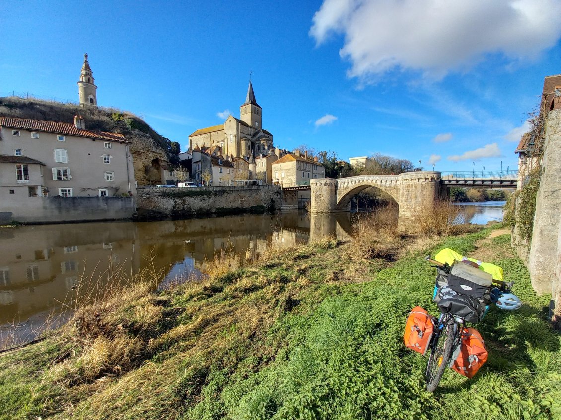 Déjà des airs de printemps en bord de Gartempe à Montmorillon