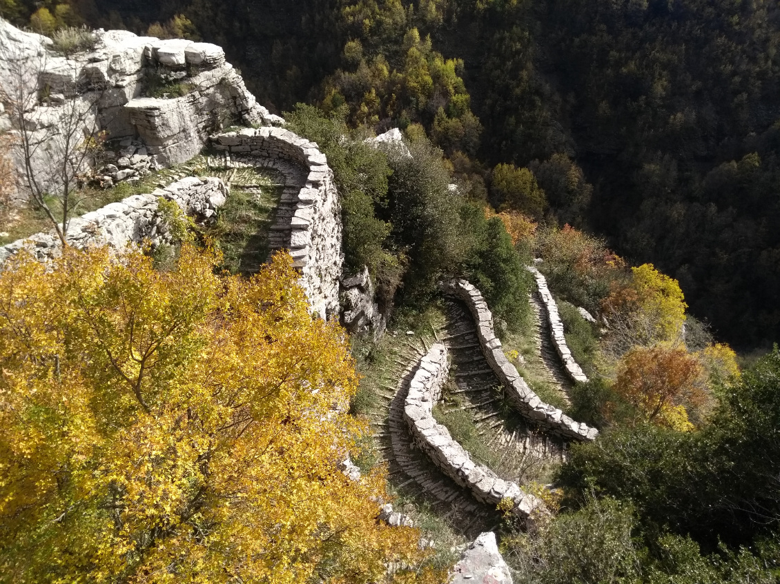 Ancien chemin muletier sur le sentier de Zagori.
Photo : Thomas Seramour