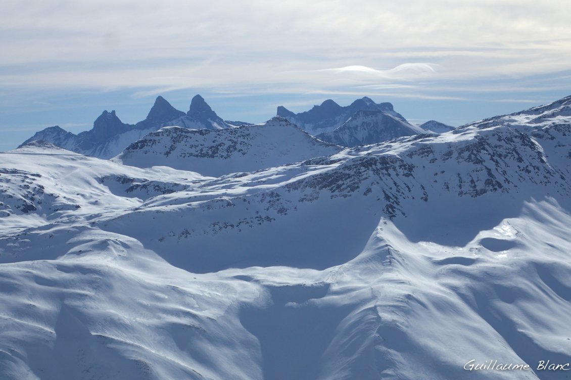 Au fond les aiguilles d'Arves et le Goléon.