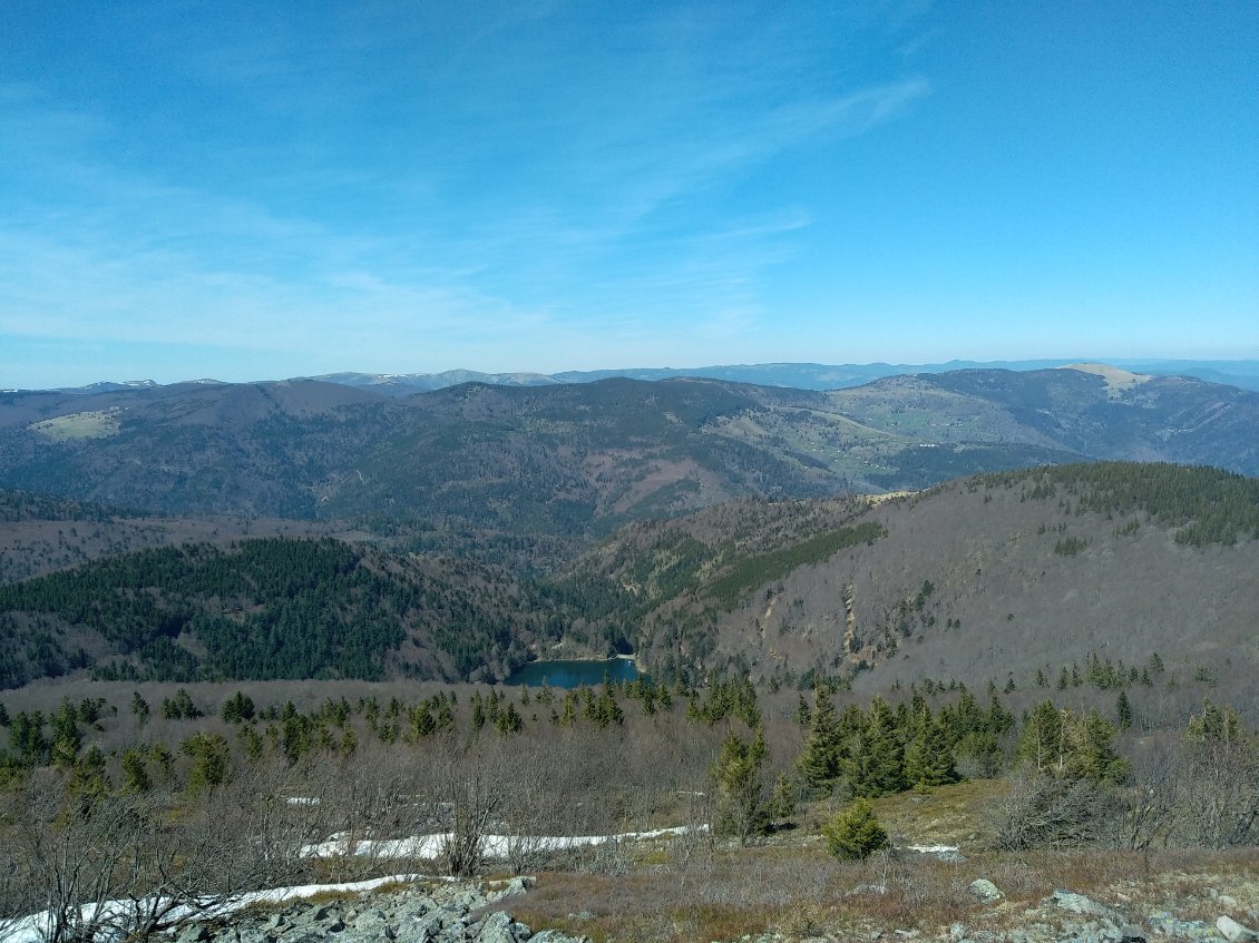 Lac du Ballon vu depuis les crêtes