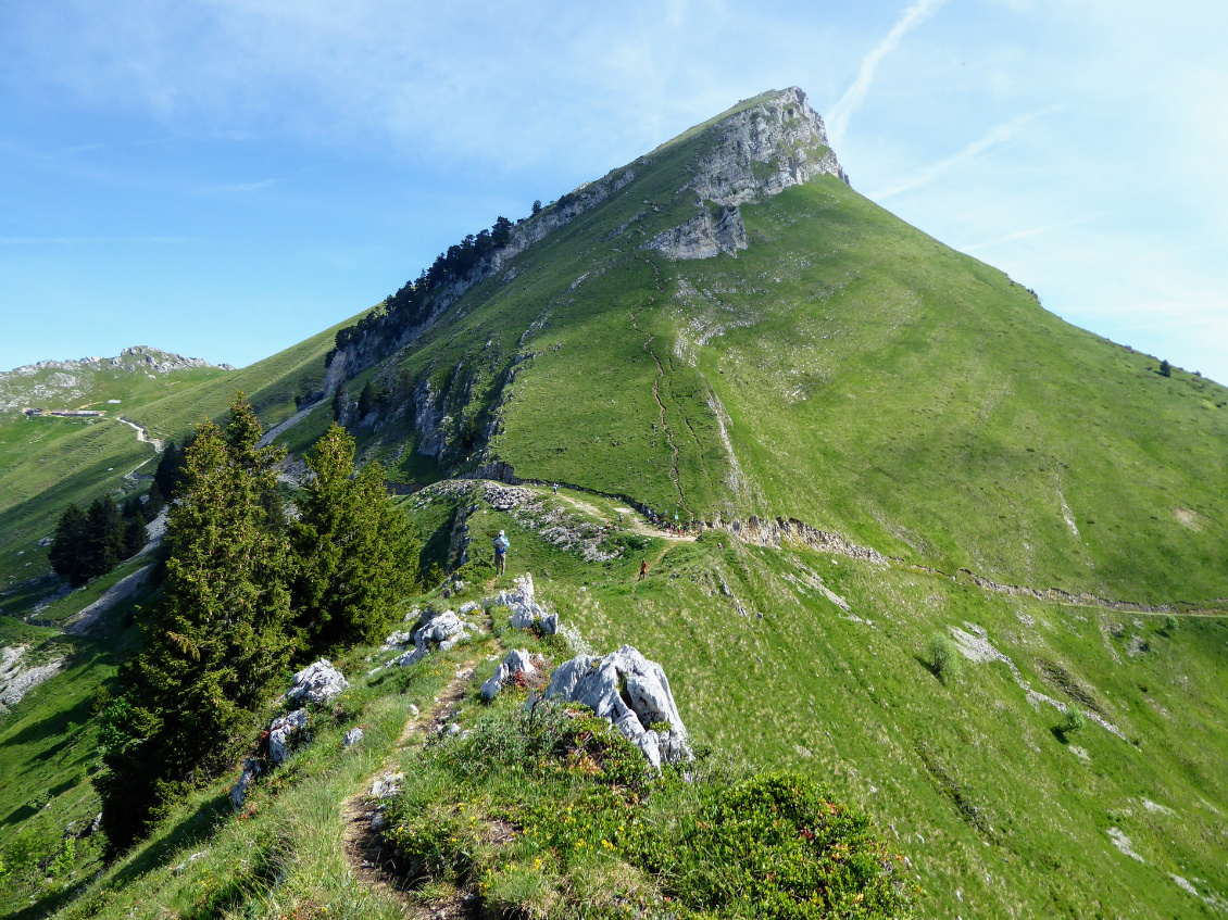 Le Colombier depuis le début de la traversée des Roches de la Bodaz.