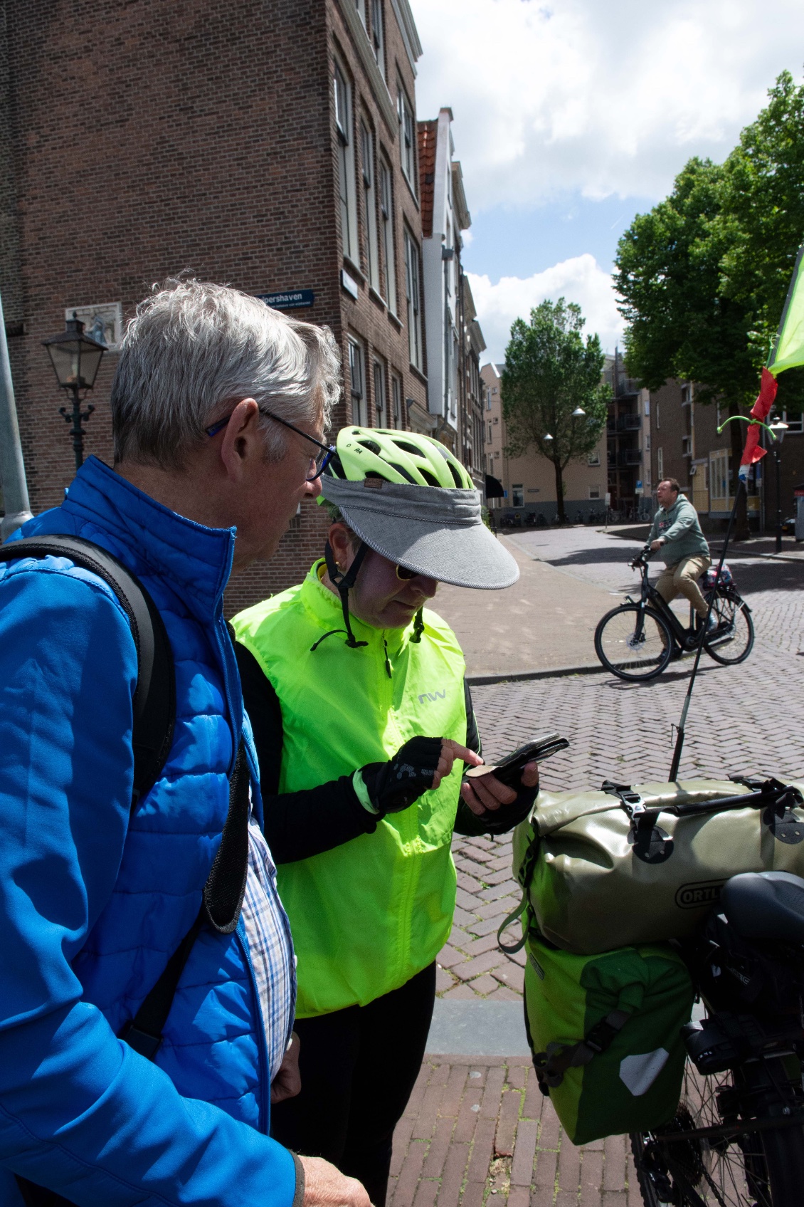 C’était précédemment à Dordrecht. Jacob me montre une photo de son voyage à Saint-Jacques-de-Compostelle.
