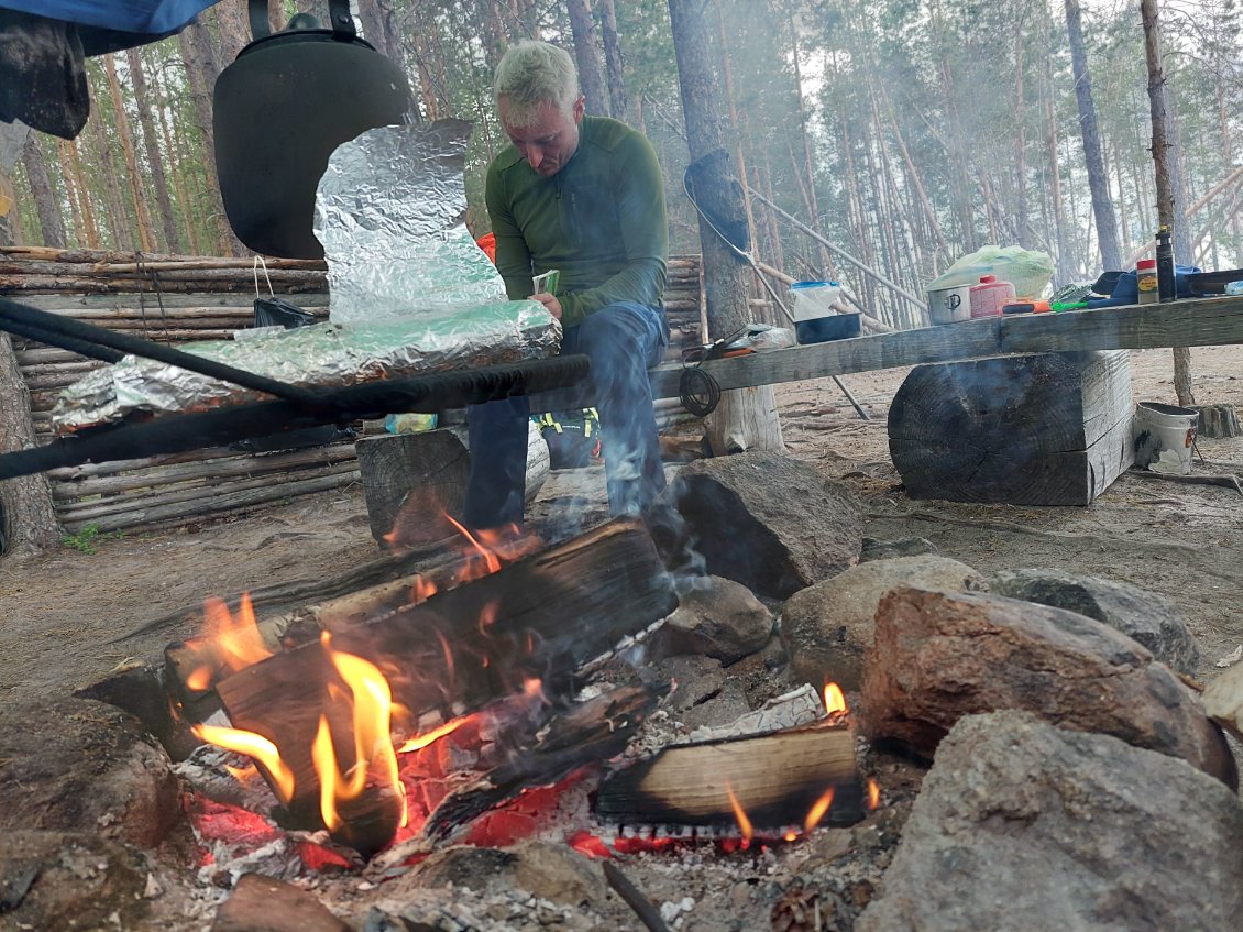 on écrit le journal au coin du feu