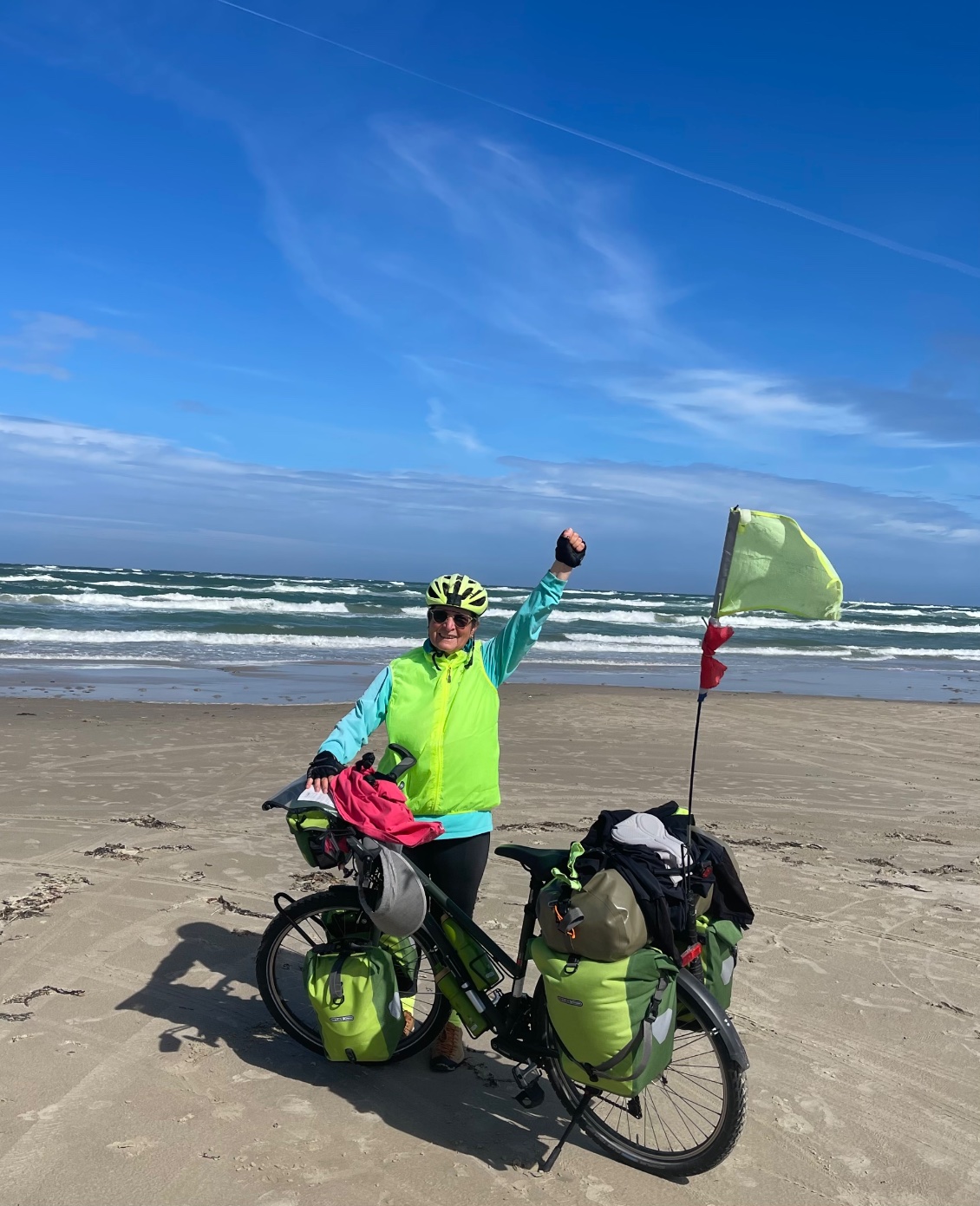 L’EuroVelo 12 passe sur la plage