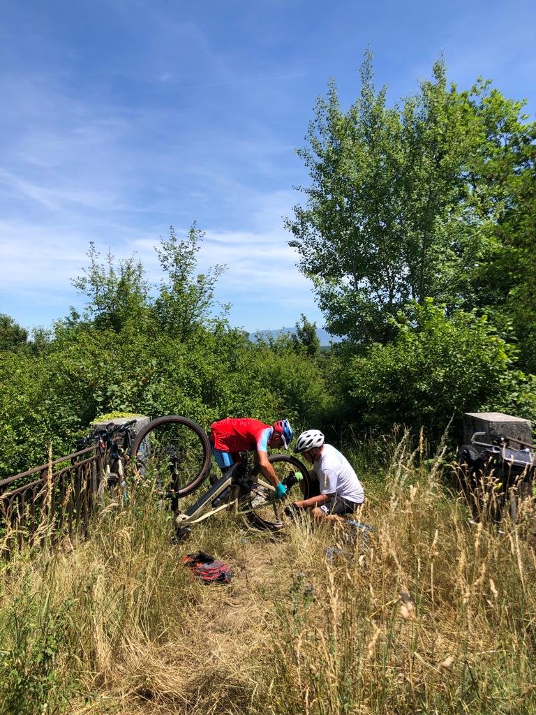 Première galère du trip...sur le chemin de Compostelle entre Pougny et Collonge.