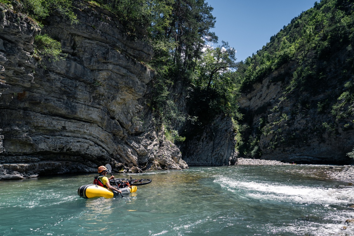 Belle navigation dans ces gorges.