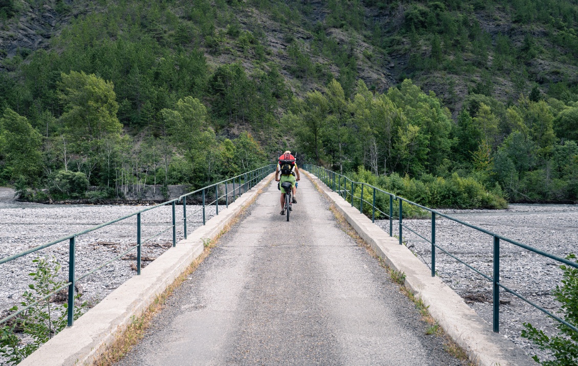 Après être sorti de nos packrafts, nous prenons la route pour Digne, ce sera plus efficace !