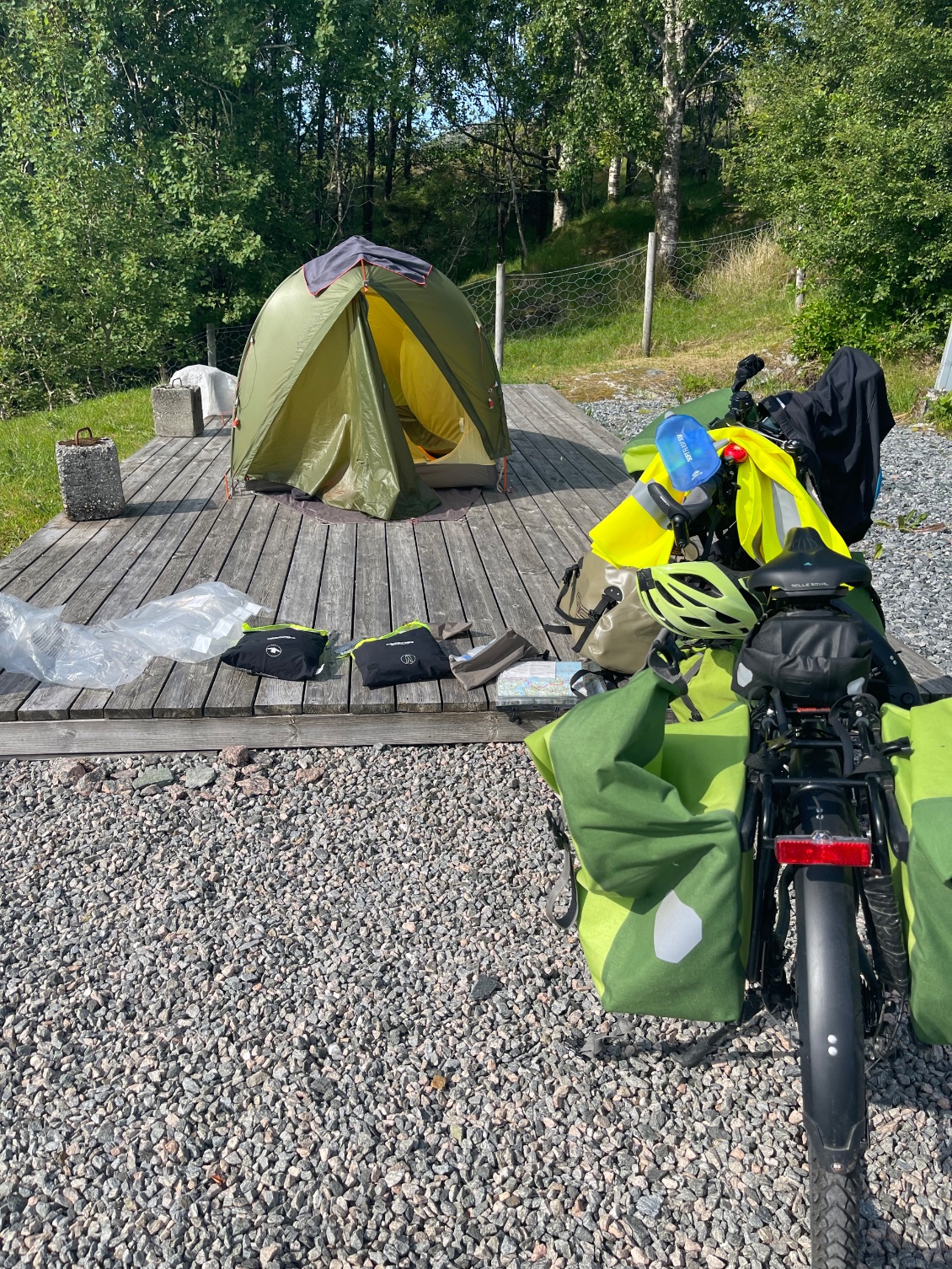 « Pas un chat » dans le camping de Korssundet et très mauvaise idée la plateforme par une nuit de tempête.