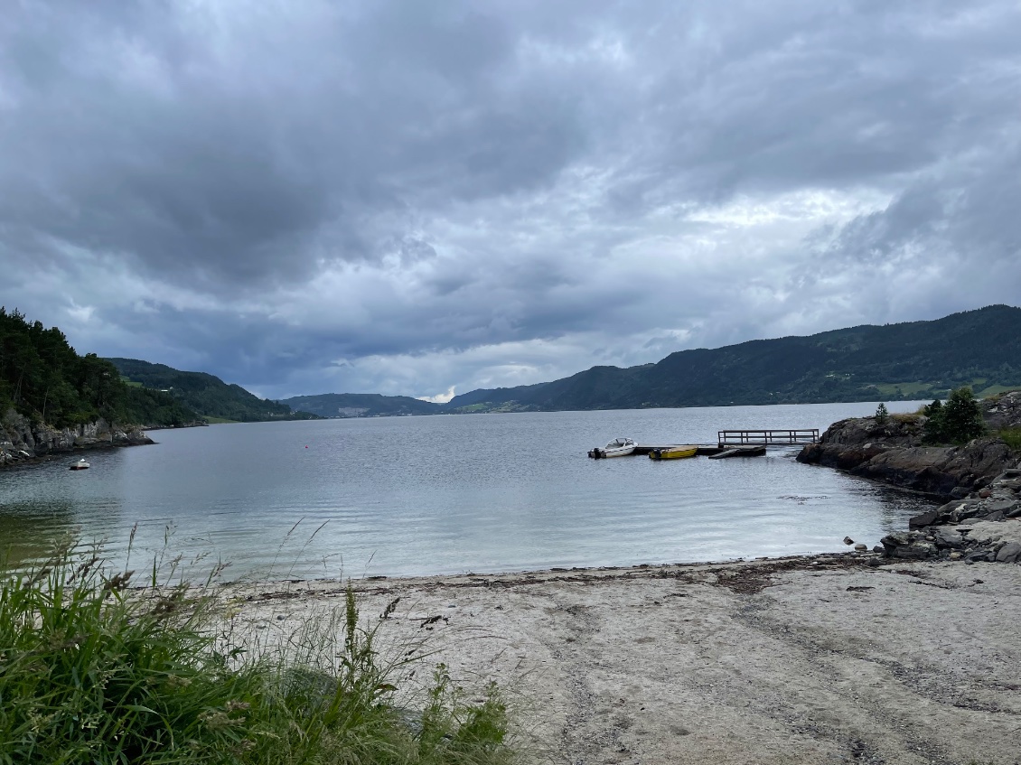 La petite plage du camping.