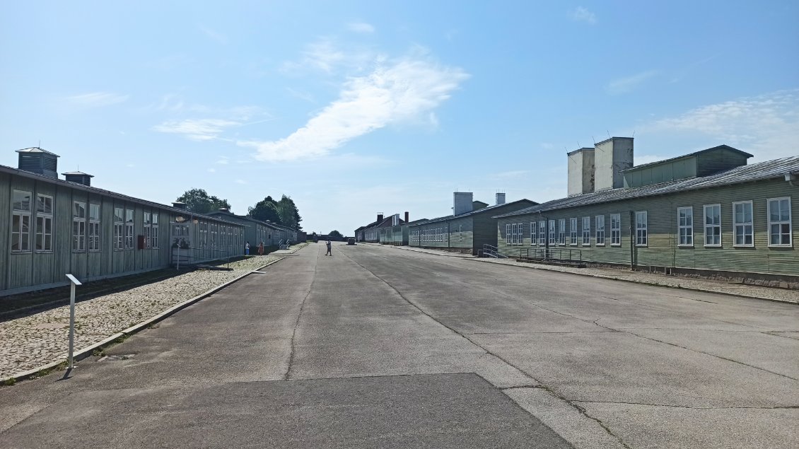 J16. Cour d'appel des détenus. Les appels faisaient partie souvent d'un passe-temps, à rallonge quand il pleuvait, ...