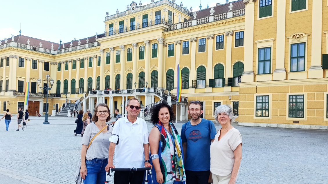 J22. Promenade dans le parc du château de Schönbrunn.