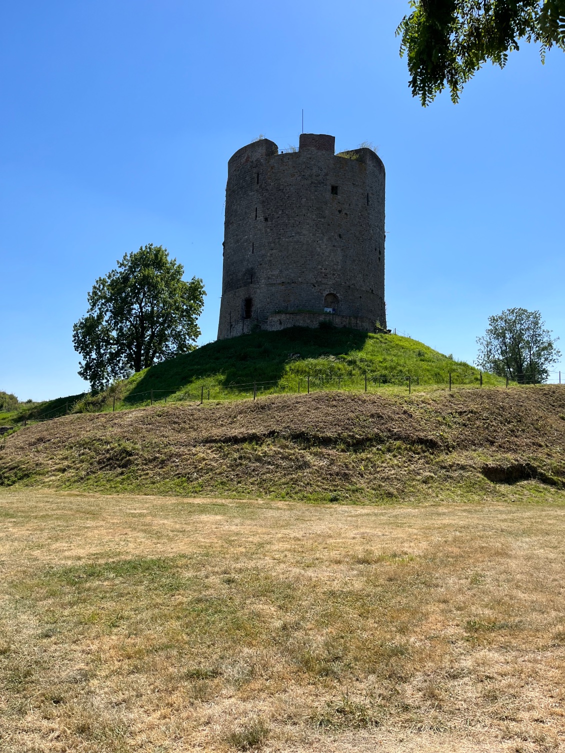 Le donjon.