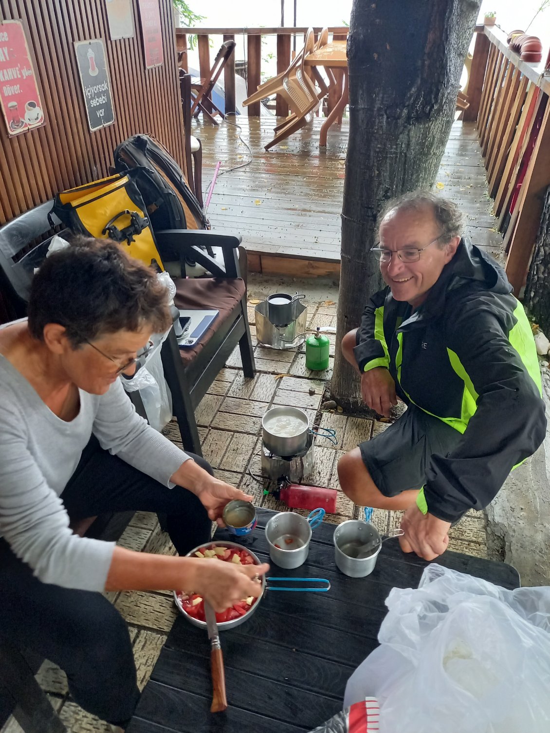 Avec Agnes et Jean Claude, le plaisir d'un repas français, sans traducteur, ça fait bigrement du bien !