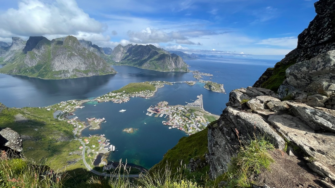 Reine et les fjords