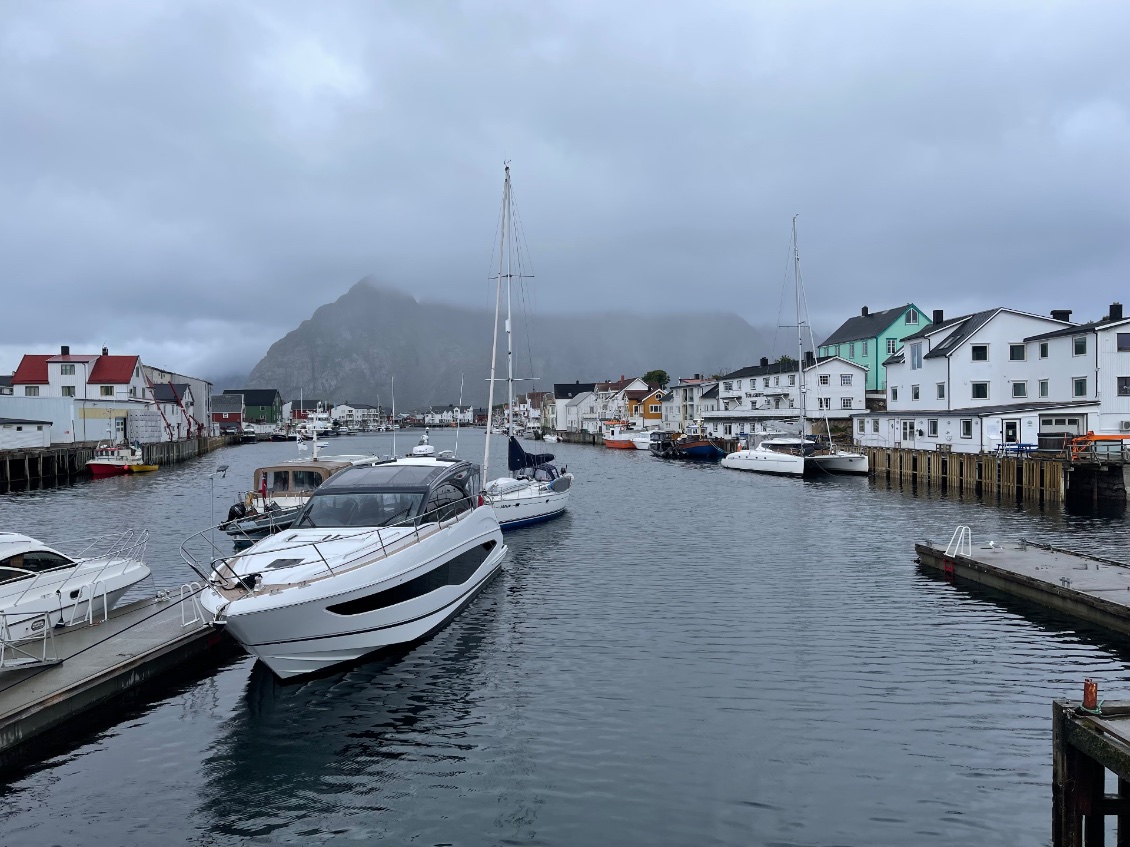 Henningsvær