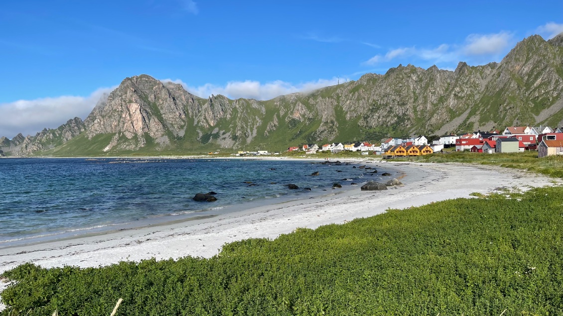 Le village et les plages de Bleik