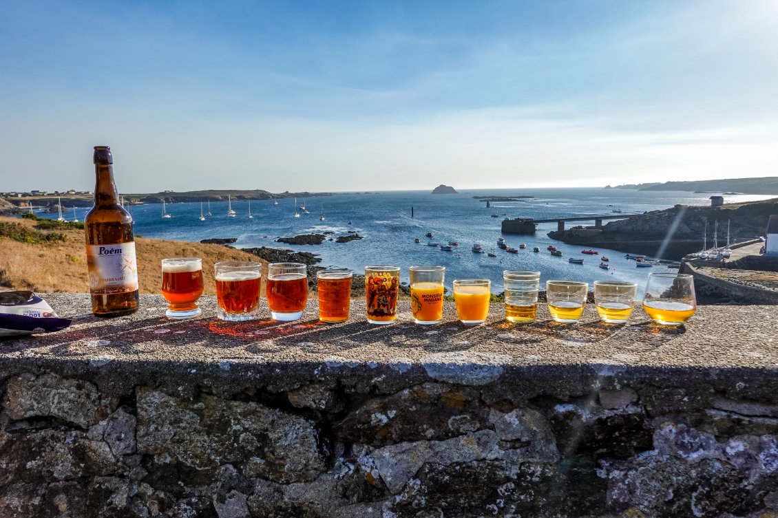 Rituel de l'apéro d'arrivée au Goubars avant d'aller au restaurant