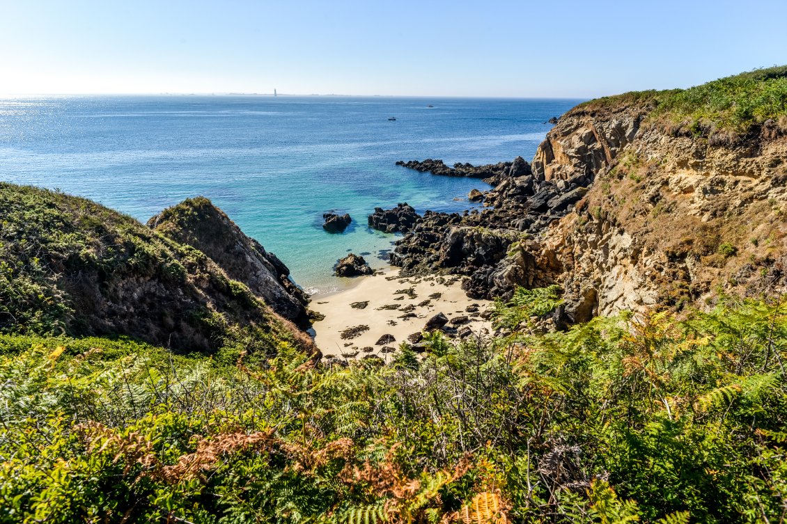 L'archipel de Molène à l'horizon. (source :  Watch The Sea)