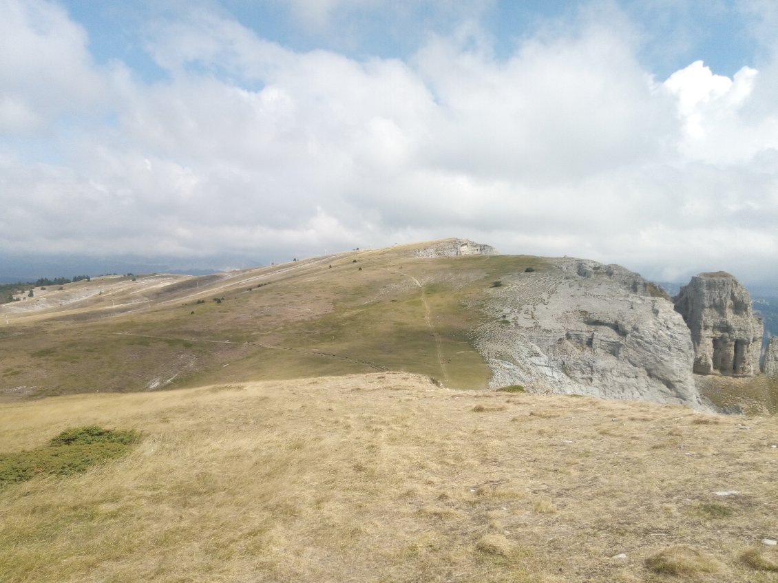 Vue sur le point de la photo d'avant...on était là haut au télésiège