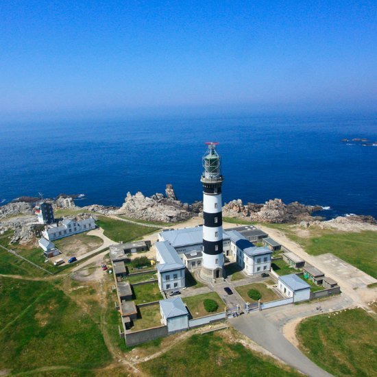 Phare du Creac’h (source : pennarbed.fr)