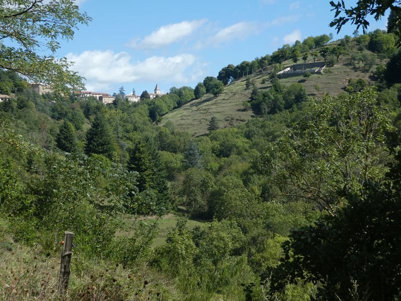 Le village des Nonières (en fait on passe par un tunnel sous le village. Le plus long tunnel de la Via Dolce +300m de long)