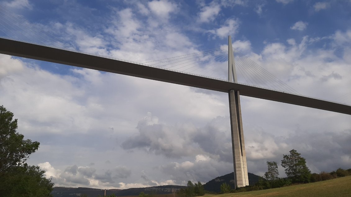 Enfin ! Par contre, la route à 9% comparable à l'autoroute a eu raison de ma zénitude acquise depuis 180 km