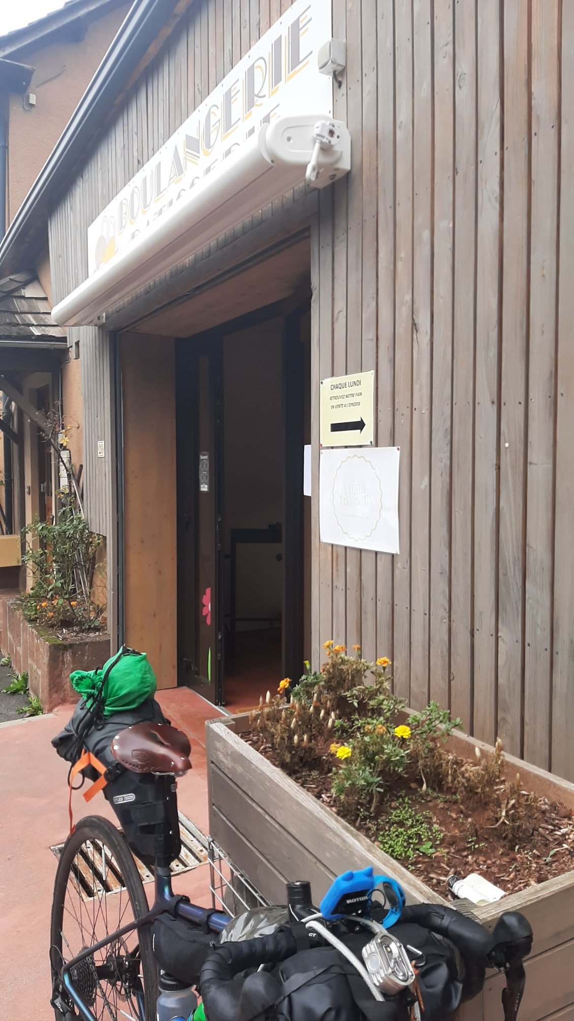 boulangerie komooterie de Gaspard le hasard à St Laurent d'Olt
