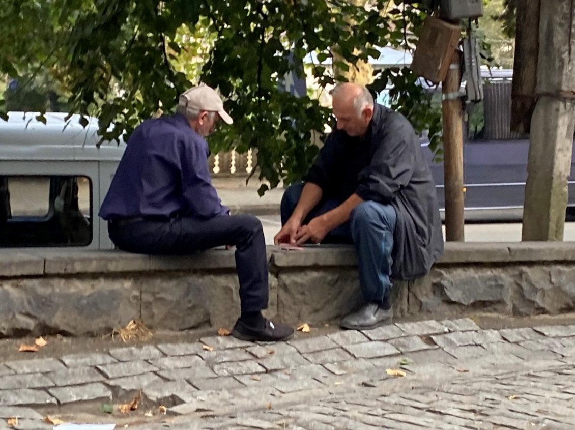 Joueurs de Dominos...