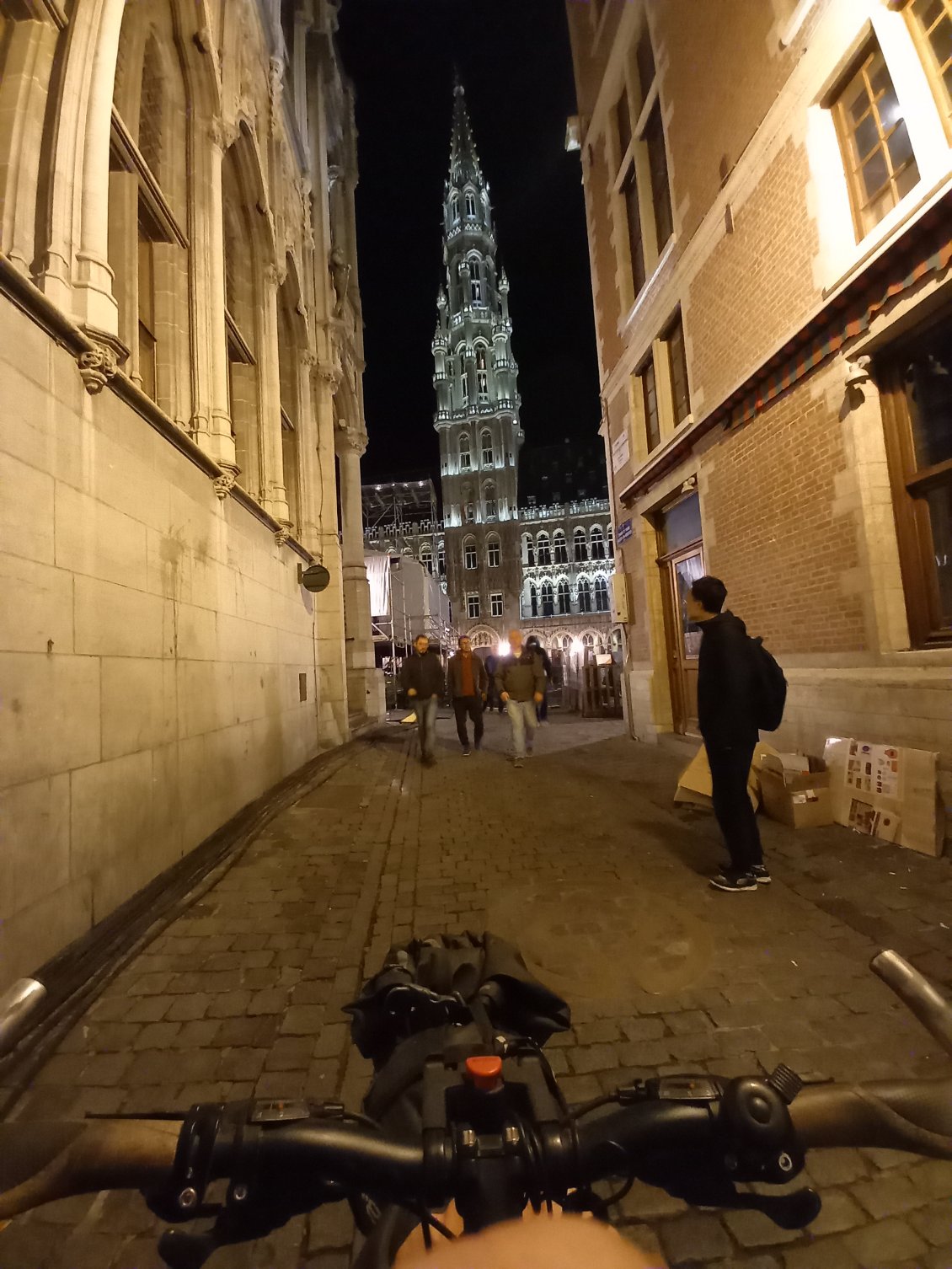 Arrivée à Bruxelles by night, pour un super accueil chez mon frère :)