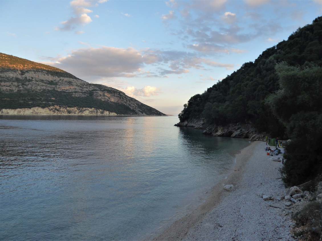 Bivouac dans la baie Rouda sur l'île de Leukade