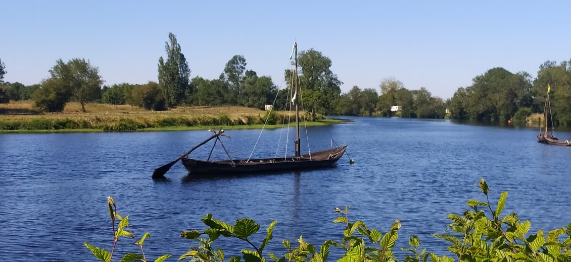 Toue, futeau sur la LOIRE