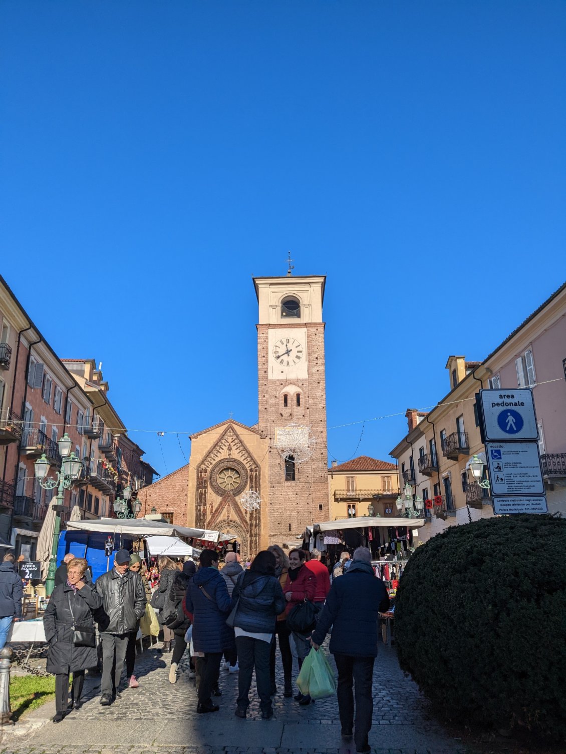 Marché et église de Chivasso 