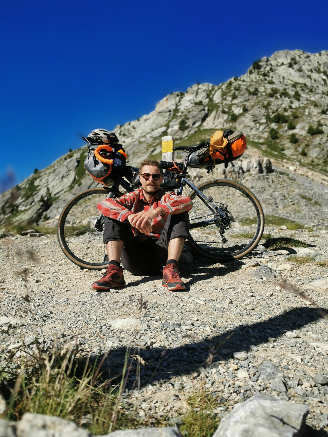 Objectif atteint.
Col des Ayes après plusieurs heures à pousser/porter la monture.