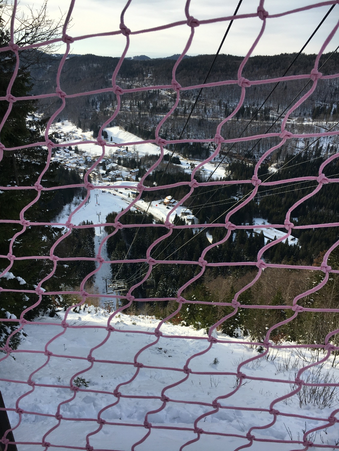 Descente sur Mijoux par la piste.