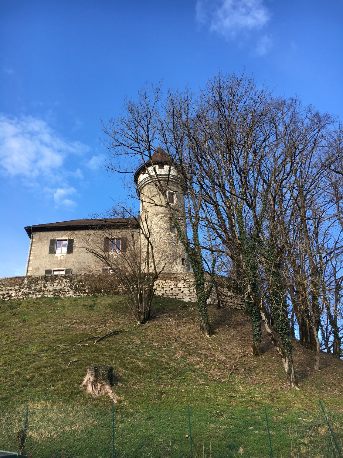 Au moins, le ciel est bleu aujourd’hui !