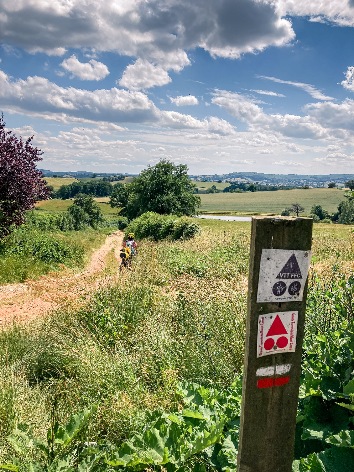 Bocage bourbonnais.
Facile cette GTMC, y'a qu'à suivre les panneaux.
Photo : Samuel Hubert