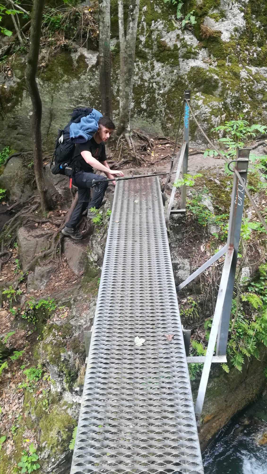 Nous traverserons des passerelles moins rigides