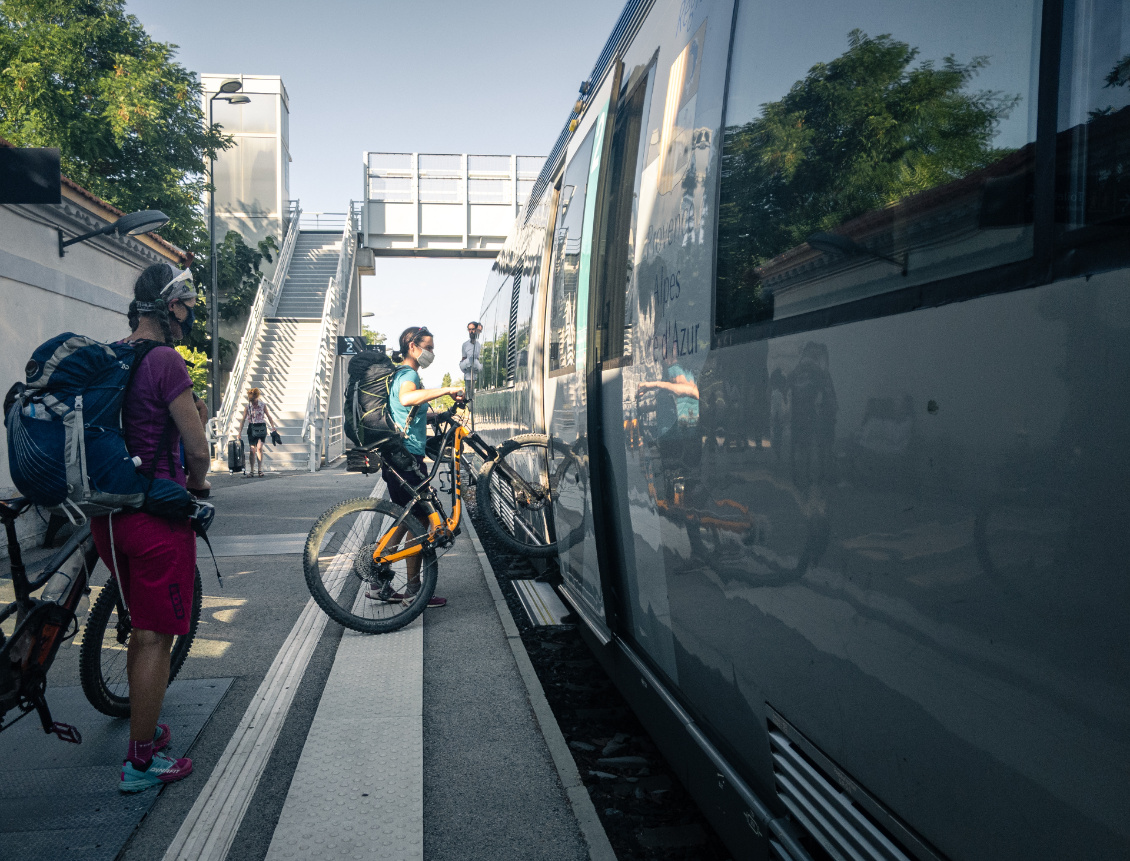 Sur la Transverdon, en gare de Manosque