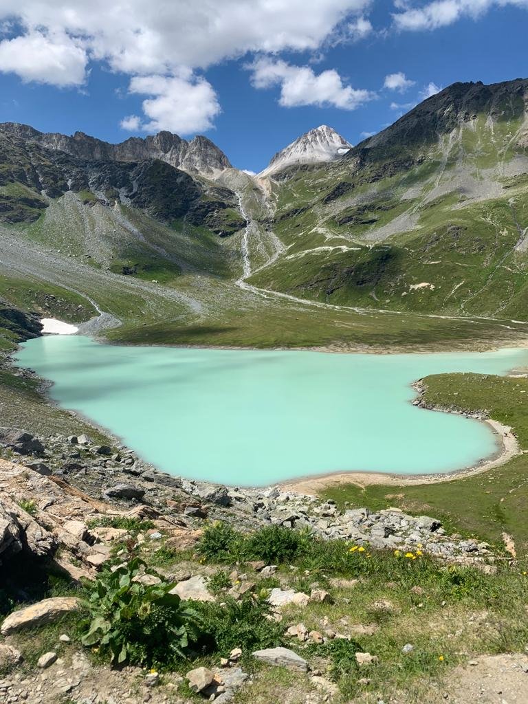 Le lac Blanc, vers le refuge de Péclet-Polset