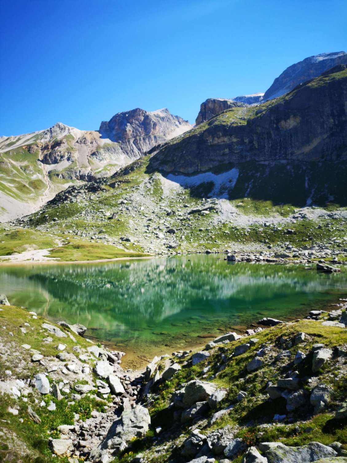 Les eaux translucides du lac de la Partie