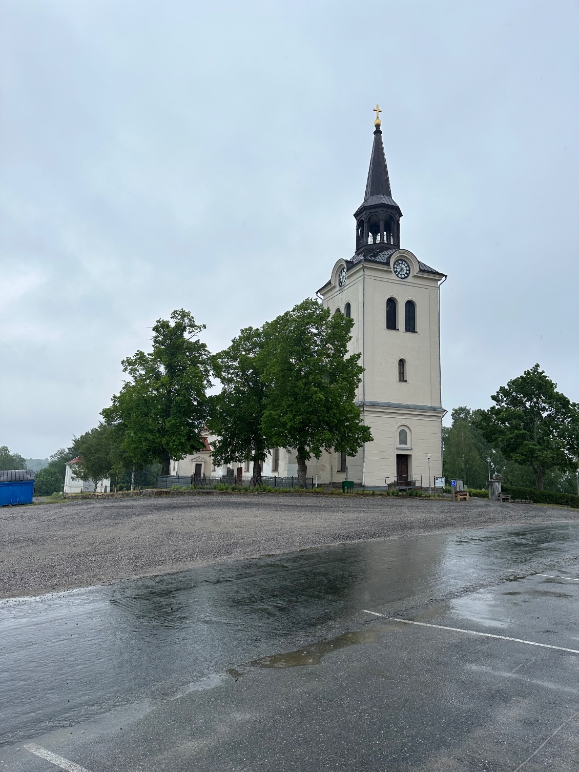 Sous une pluie battante